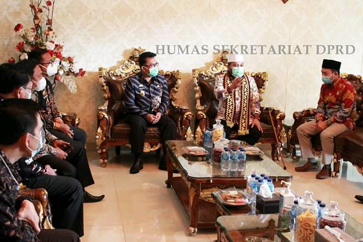 Kunker Wali Kota Bengkulu Disambut Oleh Sekda Dan Wakil  Ketua I DPRD Lamsel
