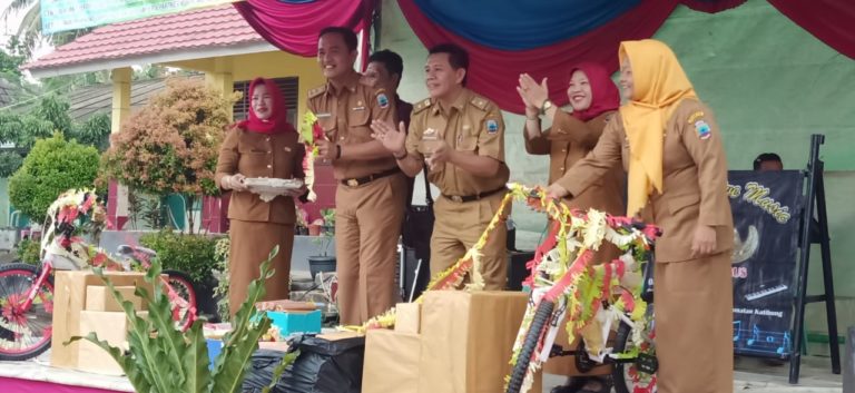 Plt Dinas Pendidikan Kabupaten Lampung Selatan Secara Resmi Membuka Lomba Mewarnai di SDN 1 Tarahan
