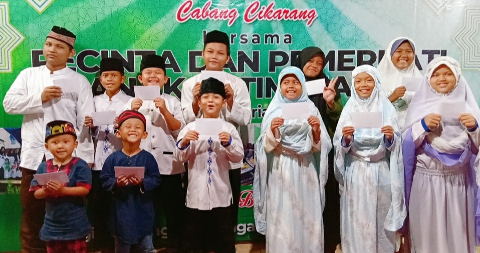 Yayasan Dulur Salembur Beri Santunan Yatim dan Dhuafa di Kabupaten Bekasi