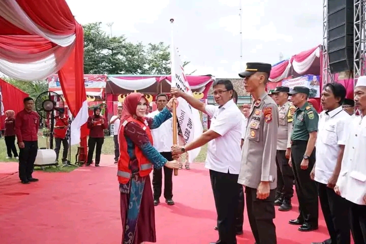 Lantik Pengurus PMI Kecamatan Merbau Mataram, Bunda Winarni : Pelayanan Untuk Disabilitas Jadi Yang Utama