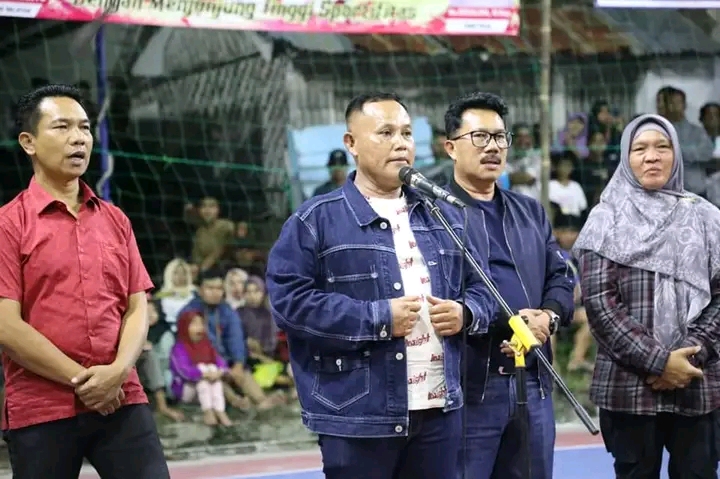 Bupati Nanang Ermanto Hadiri Penutupan Tournamen Volly Camat Cup 2023 di Palas